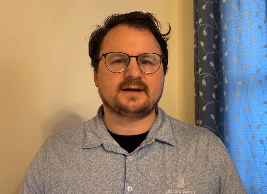 Jeremy Butrous z videa YT vuHeXa1Tu4W8