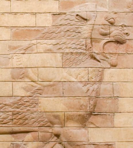 Lev z reliéfu nádvoří paláce v Súsách