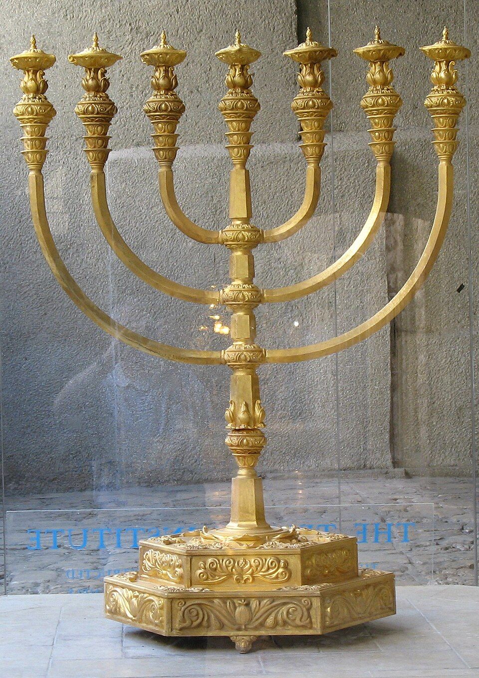 Menora v Temple Institute v Jeruzalémě. Wikimedia Commons ariely CC BY SA PD self